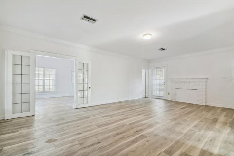 Immobilier commercial à vendre à Tampa, Floride: 3 chambres, 160.26 m2 № 1838027 - photo 12