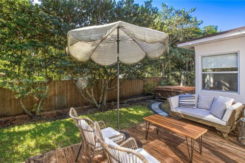 Casa en venta en Miami, Florida, 3 dormitorios, 192.49 m2 № 2008084 - foto 13