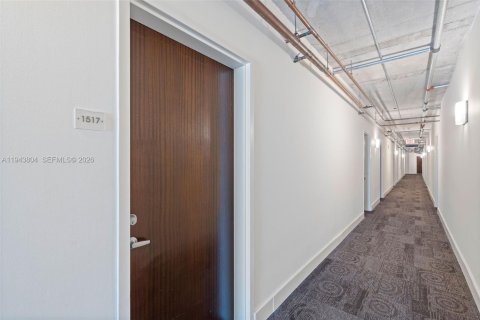 Condominio en venta en Miami, Florida, 1 dormitorio, 73.86 m2 № 2000724 - foto 22