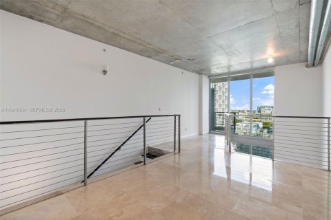 Condominio en venta en Miami, Florida, 1 dormitorio, 73.86 m2 № 2000724 - foto 13