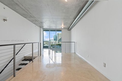 Condominio en venta en Miami, Florida, 1 dormitorio, 73.86 m2 № 2000724 - foto 14