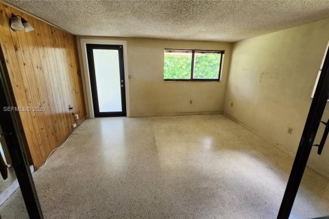 Casa en venta en Hialeah, Florida, 4 dormitorios, 151.43 m2 № 2066551 - foto 6