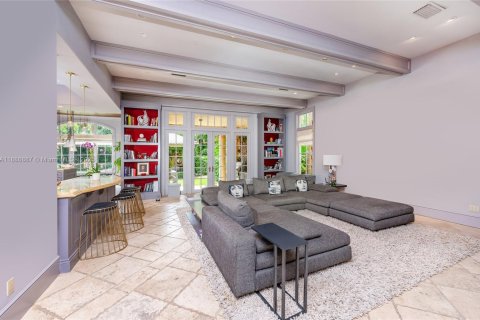 Купить виллу или дом в Майами, Флорида 6 спален, 723.43м2, № 1932902 - фото 17