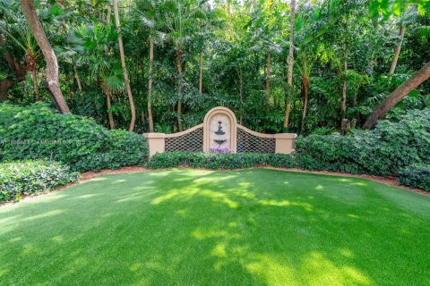Купить виллу или дом в Майами, Флорида 6 спален, 723.43м2, № 1932902 - фото 11