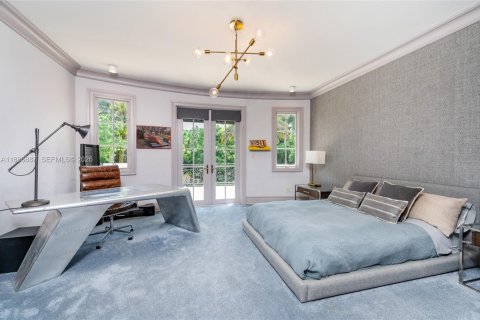 Villa ou maison à vendre à Miami, Floride: 6 chambres, 723.43 m2 № 1932902 - photo 25