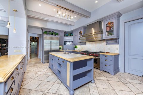 Купить виллу или дом в Майами, Флорида 6 спален, 723.43м2, № 1932902 - фото 16