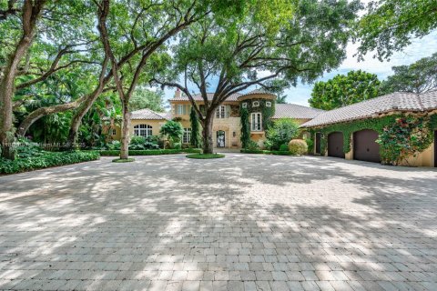 Купить виллу или дом в Майами, Флорида 6 спален, 723.43м2, № 1932902 - фото 3