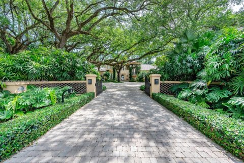 Купить виллу или дом в Майами, Флорида 6 спален, 723.43м2, № 1932902 - фото 2