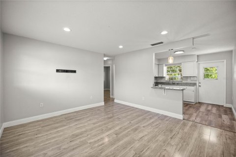 Casa en venta en Ocala, Florida, 3 dormitorios, 111.02 m2 № 1911446 - foto 6