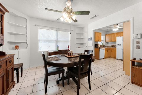 House in Sanford, Florida 3 bedrooms, 139.35 sq.m. № 1901577 - photo 10