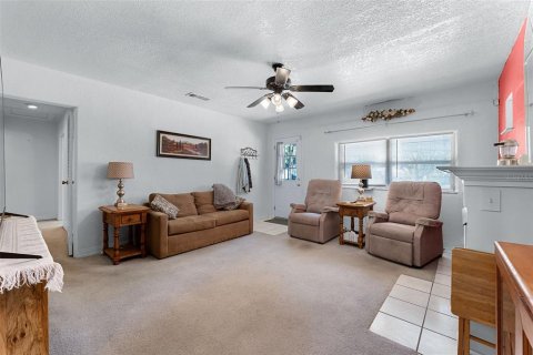 House in Sanford, Florida 3 bedrooms, 139.35 sq.m. № 1901577 - photo 6