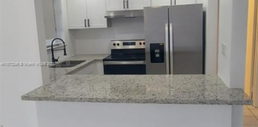 Condo à Lauderdale Lakes, Floride, 1 chambre  № 2192845