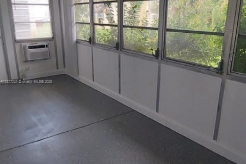 Copropriété à louer à Lauderdale Lakes, Floride: 1 chambre, 60.39 m2 № 2192845 - photo 7