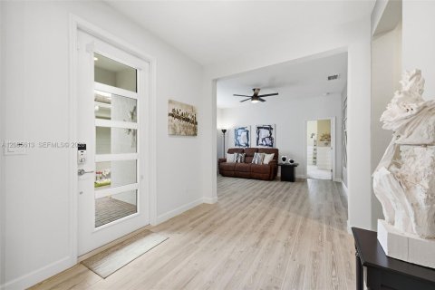 Casa en venta en Port St. Lucie, Florida, 3 dormitorios, 174.47 m2 № 2356992 - foto 4