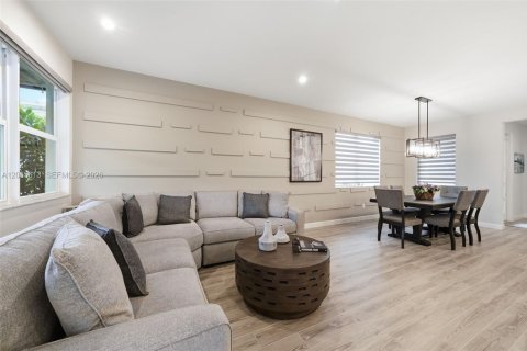 Casa en venta en Port St. Lucie, Florida, 3 dormitorios, 174.47 m2 № 2356992 - foto 14