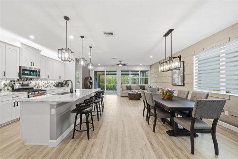 Casa en venta en Port St. Lucie, Florida, 3 dormitorios, 174.47 m2 № 2356992 - foto 10