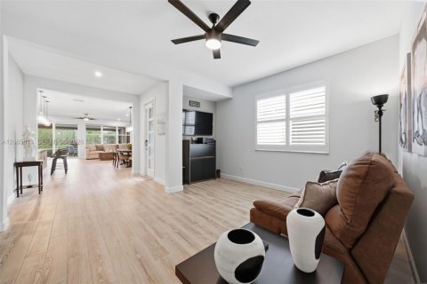Casa en venta en Port St. Lucie, Florida, 3 dormitorios, 174.47 m2 № 2356992 - foto 6