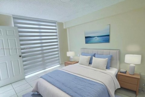 Снять в аренду кондоминиум в Майами, Флорида 2 спальни, 84.54м2, № 1988995 - фото 7