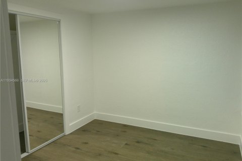 Casa en alquiler en North Miami, Florida, 3 dormitorios № 1993050 - foto 6