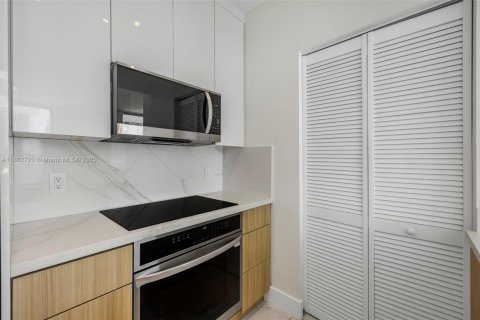 Copropriété à louer à Miami, Floride: 2 chambres, 97.36 m2 № 1891660 - photo 12