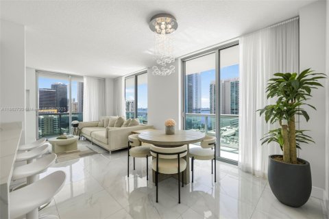 Copropriété à louer à Miami, Floride: 2 chambres, 97.36 m2 № 1891660 - photo 1