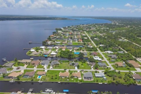 Casa en venta en Port Charlotte, Florida, 3 dormitorios, 146.69 m2 № 1261907 - foto 3