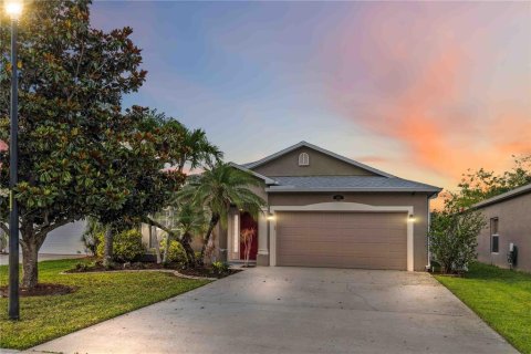 House in Melbourne, Florida 3 bedrooms, 176.7 sq.m. № 1690918 - photo 1