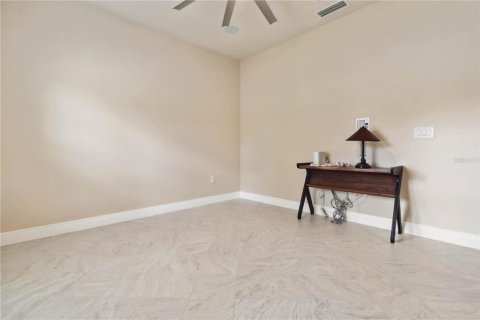 House in Melbourne, Florida 3 bedrooms, 176.7 sq.m. № 1690918 - photo 11