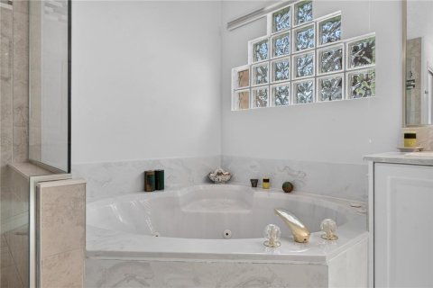 Villa ou maison à vendre à Orlando, Floride: 3 chambres, 184.23 m2 № 2413711 - photo 16