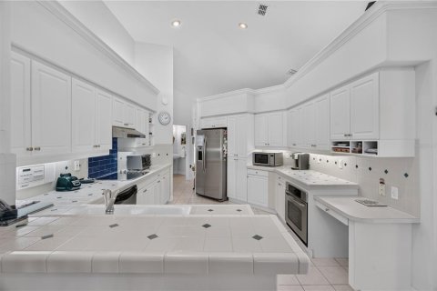 Villa ou maison à vendre à Orlando, Floride: 3 chambres, 184.23 m2 № 2413711 - photo 19