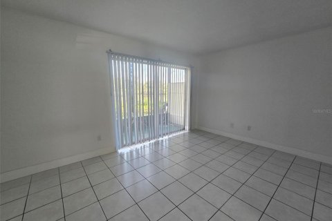 Condo in Tampa, Florida, 1 bedroom  № 2275731 - photo 10