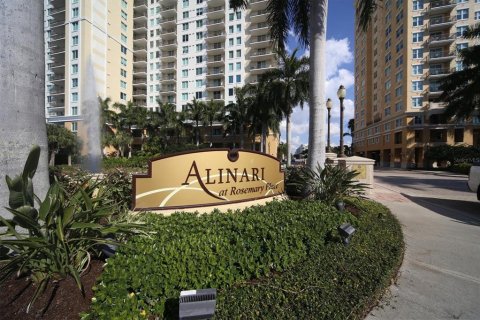 Condo in Sarasota, Florida, 1 bedroom  № 1688228 - photo 3