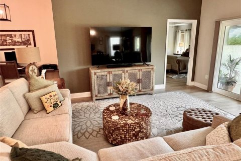 House in The Villages, Florida 3 bedrooms, 172.89 sq.m. № 1888692 - photo 20