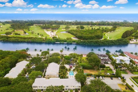 Townhouse in Delray Beach, Florida 2 bedrooms, 118.91 sq.m. № 1154217 - photo 1