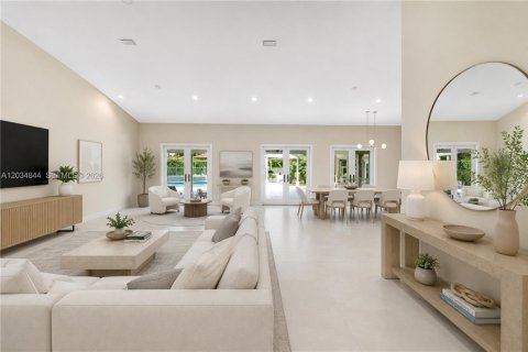House in Palmetto Bay, Florida 5 bedrooms, 332.78 sq.m. № 2087206 - photo 4