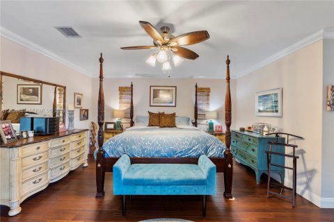 House in Palmetto Bay, Florida 5 bedrooms, 332.78 sq.m. № 2087206 - photo 26