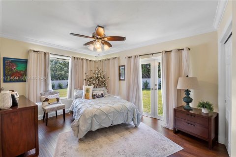 House in Palmetto Bay, Florida 5 bedrooms, 332.78 sq.m. № 2087206 - photo 22