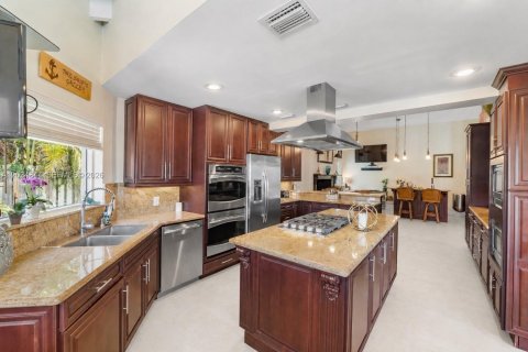 House in Palmetto Bay, Florida 5 bedrooms, 332.78 sq.m. № 2087206 - photo 8