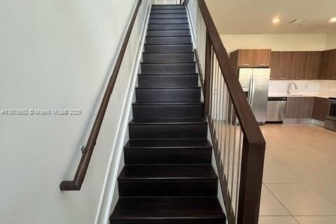 Townhouse in Oakland Park, Florida 2 bedrooms, 113.81 sq.m. № 1926480 - photo 5