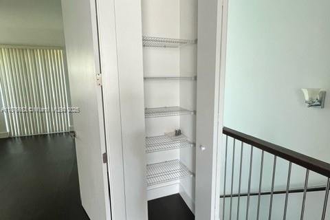 Townhouse in Oakland Park, Florida 2 bedrooms, 113.81 sq.m. № 1926480 - photo 17