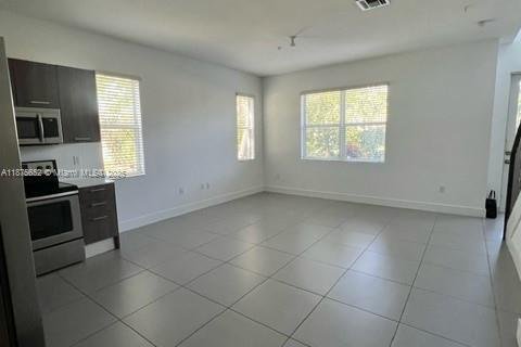 Townhouse in Oakland Park, Florida 2 bedrooms, 113.81 sq.m. № 1926480 - photo 4