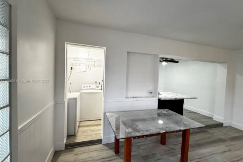 Villa ou maison à louer à Tamarac, Floride: 2 chambres, 98.66 m2 № 1964303 - photo 17