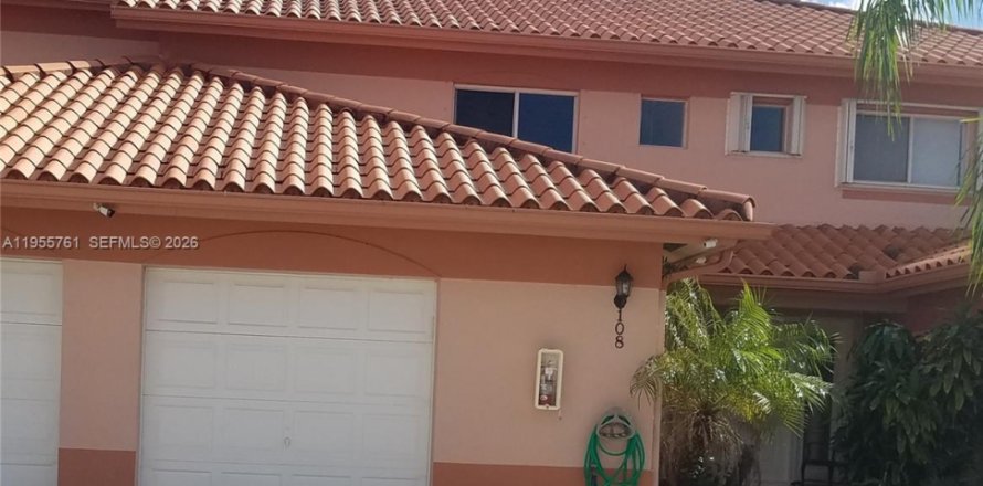 Таунхаус в Майами, Флорида 3 спальни, 126.35м2 № 2009816