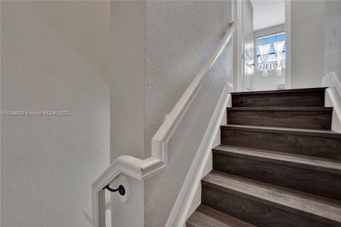 Casa en venta en Parkland, Florida, 4 dormitorios, 170.85 m2 № 1947789 - foto 14