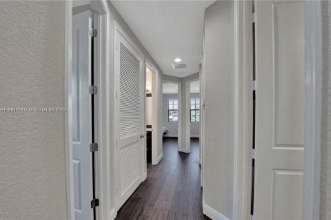 Casa en venta en Parkland, Florida, 4 dormitorios, 170.85 m2 № 1947789 - foto 28