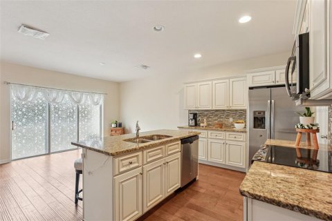 Touwnhouse à vendre à Tarpon Springs, Floride: 3 chambres, 149.02 m2 № 2099575 - photo 9