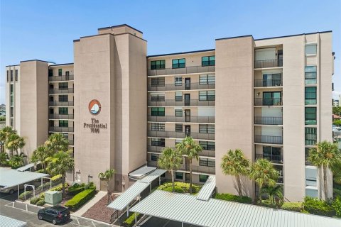 Condo in South Pasadena, Florida, 1 bedroom № 2199376