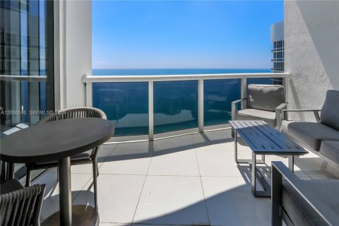 Condo in Sunny Isles Beach, Florida, 3 bedrooms № 2090973 - photo 8