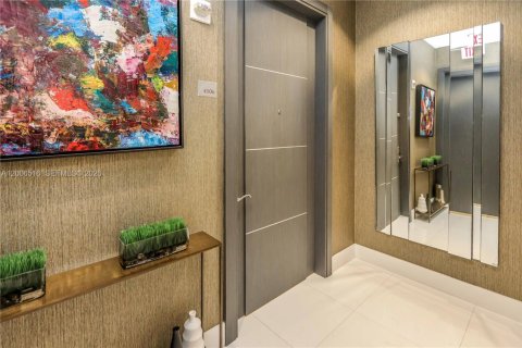 Condo in Sunny Isles Beach, Florida, 3 bedrooms № 2090973 - photo 2