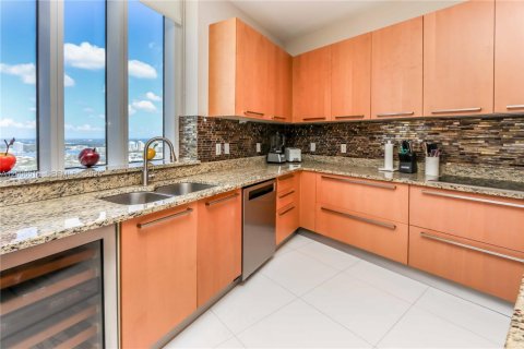Condo in Sunny Isles Beach, Florida, 3 bedrooms № 2090973 - photo 20